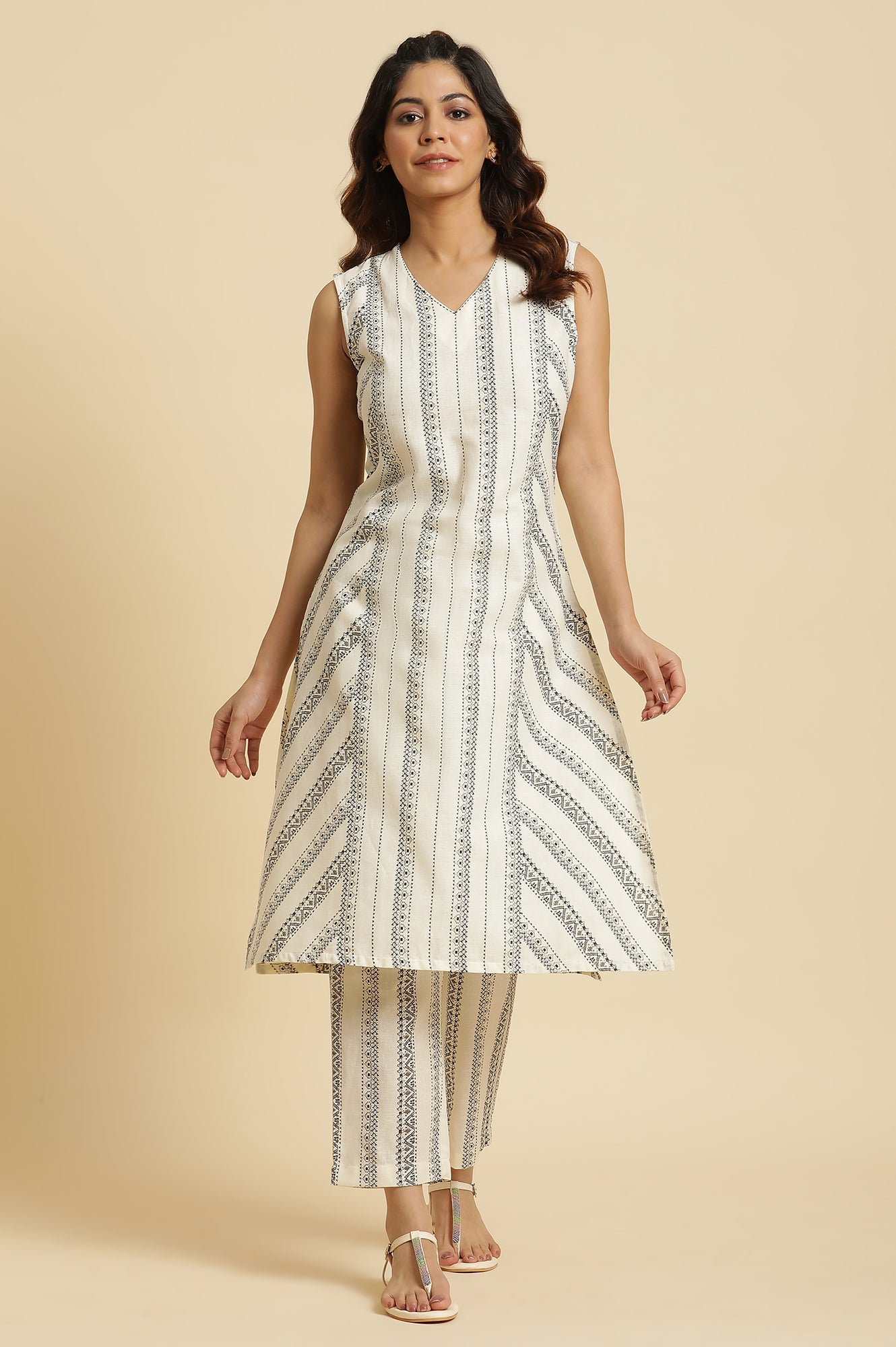 Ecru Printed Kurta & Pants Co-Ord Set With Kantha Detail - Image 8
